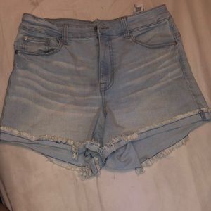 Do not wear Jean shorts